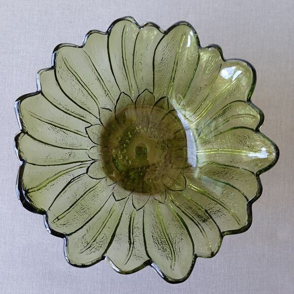 Indiana Glass Avocado Sunflower Lily Pons pattern glass bowl 3"x7" vintage MCM - Picture 1 of 8